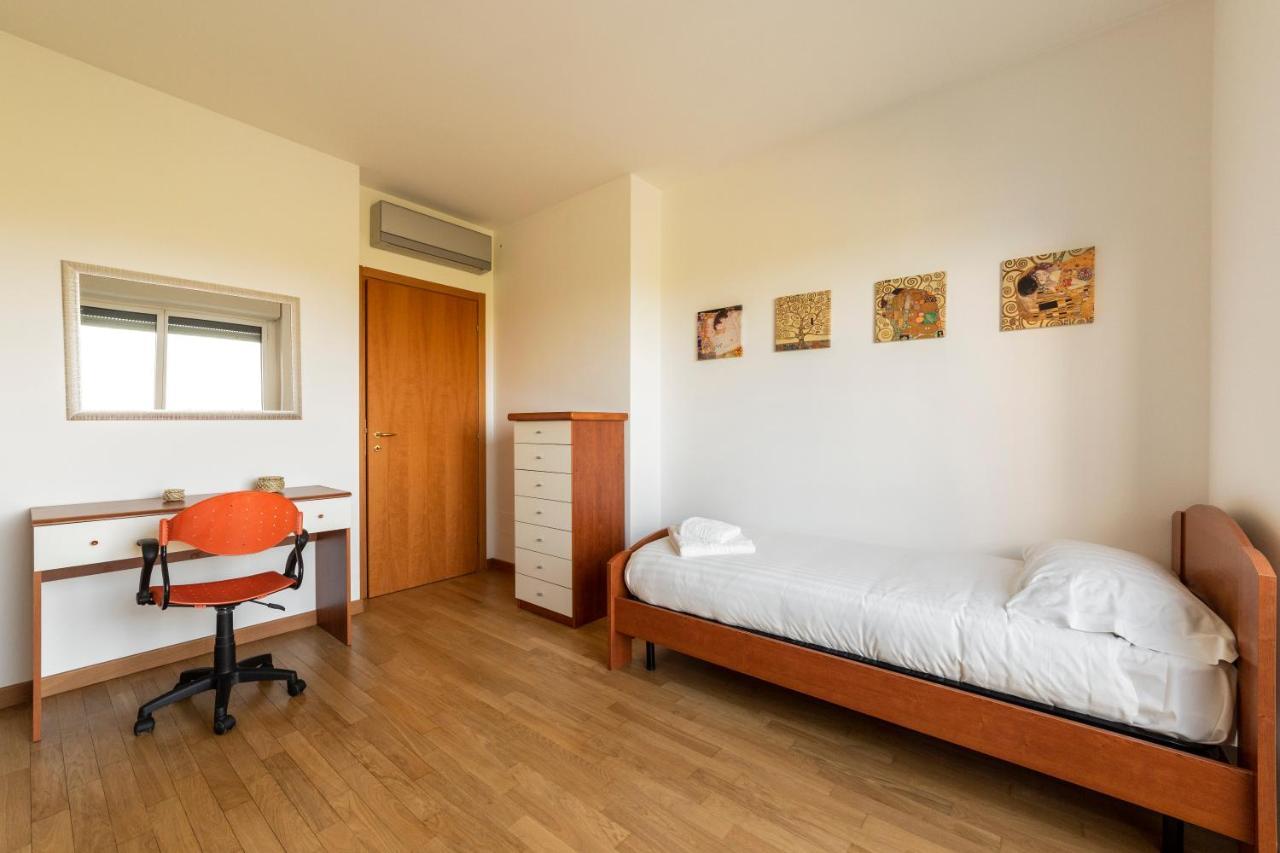 Rogoredo Apt With Terrace! *