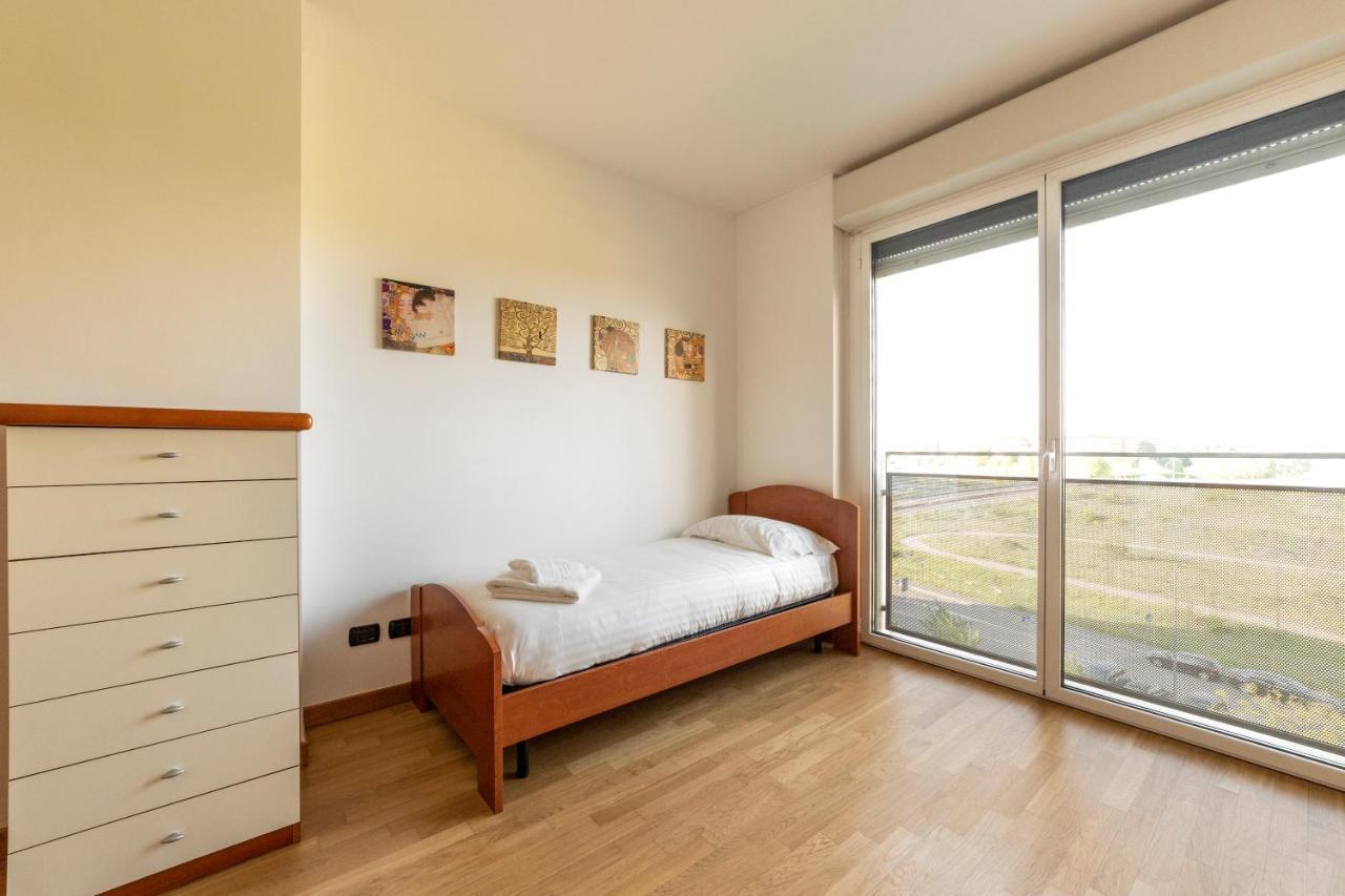 Rogoredo Apt With Terrace! *